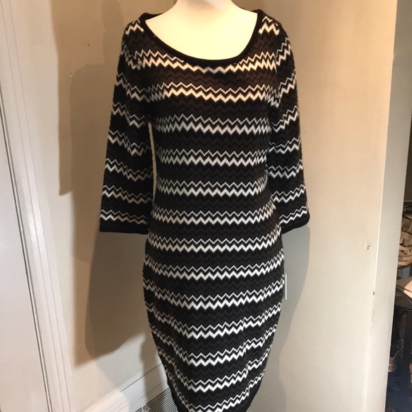 “CALVIN KLEIN” NWT Black and White Sweater Dress. - Picture 2 of 12